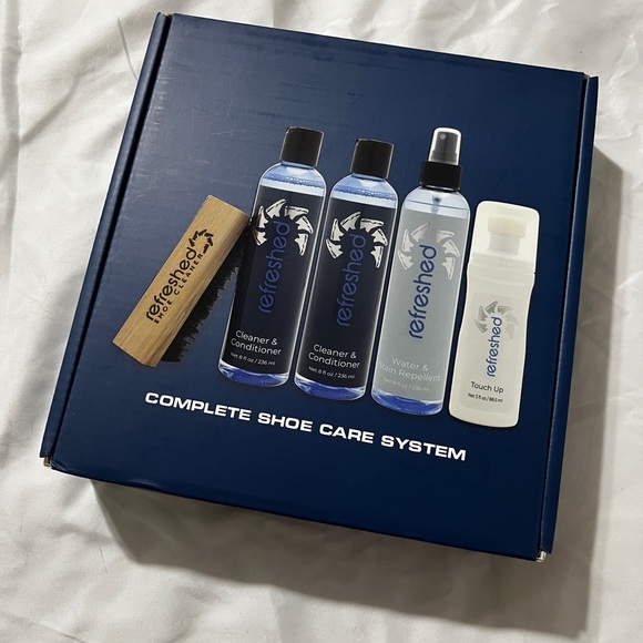 NEW Refreshed Complete Shoe Care Cleaning Kit - Picture 1 of 7